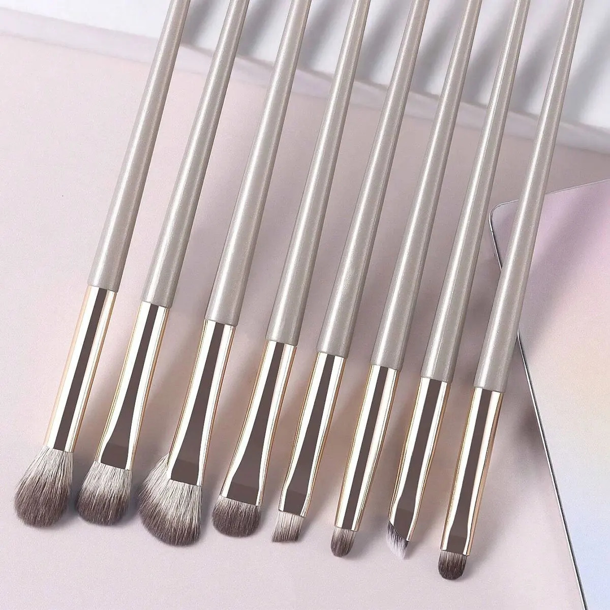 Champagne Silver Portable Eye Makeup Brush Set 8pcsPack 251215