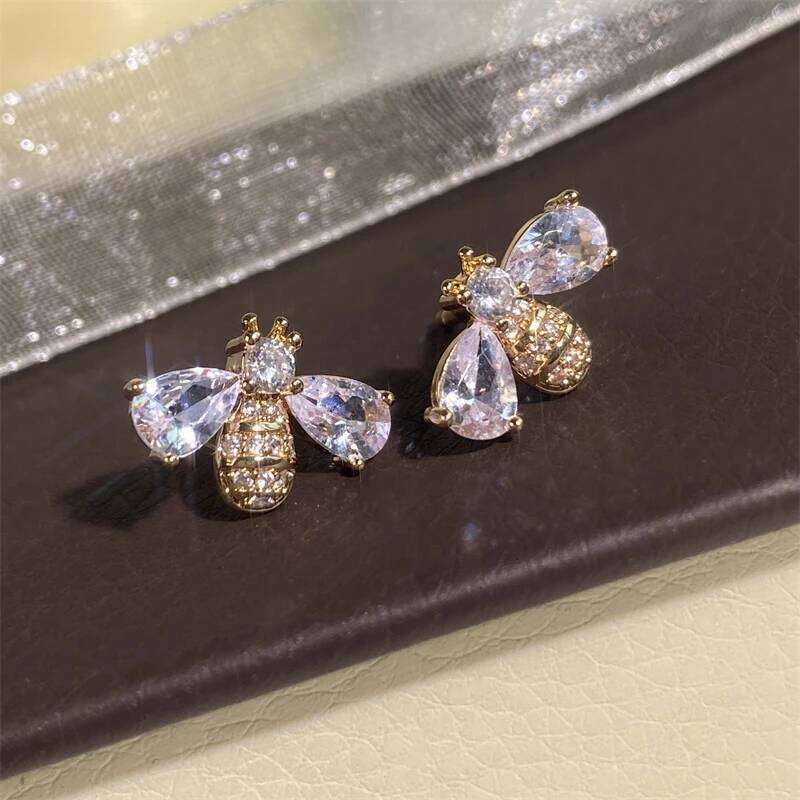 ZAKOL Temperament Cubic Zirconia Insect Bee CZ Stud for Women Delicate Animal Crystal Earrings Jewelry Brincos