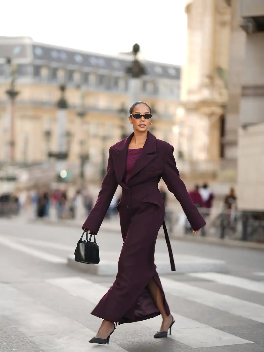 Elegant Cinchedwaist Woolen Overcoat Women Fashion Lapel Vneck Single Breasted Pocket Slim Coat Lady Autumn Daily Street Coats 251216