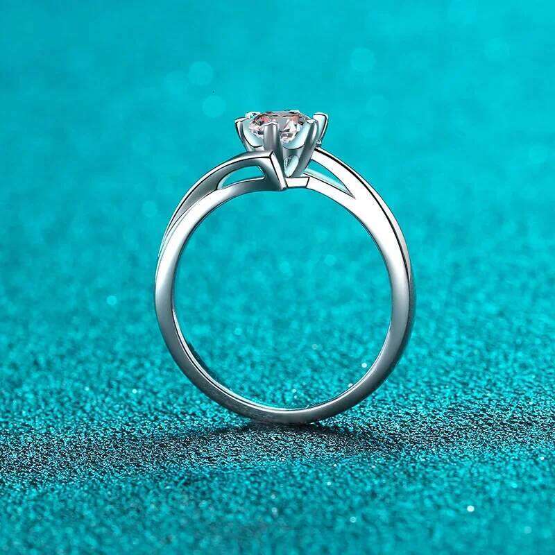 18K gold inlaid diamond ring, snowflake 0.3 Ct 0.5 Ct, PT950 platinum moissanite, fashionable and simple ring 87f