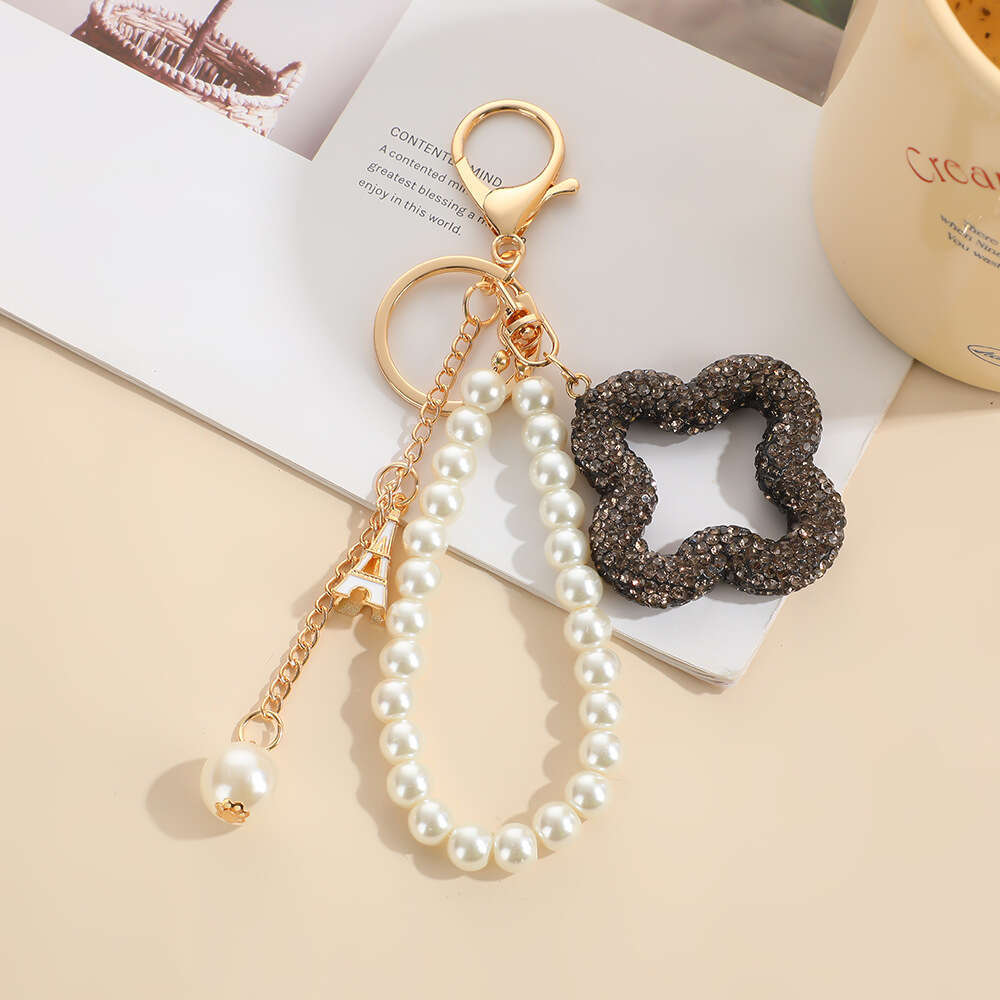Women's Keychain Ornament Hanging Chain metal keyring key wallet Exquisite Pearl Inlaid Diamond Bag Geometric Keychain Pendant red bule