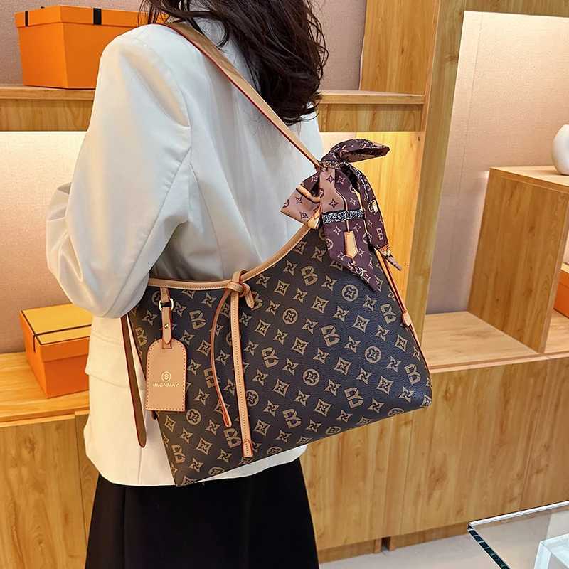 Classic Women Leather Handbag Crossbody Bag High End Shoulder Tote Elegant Vintage H251229
