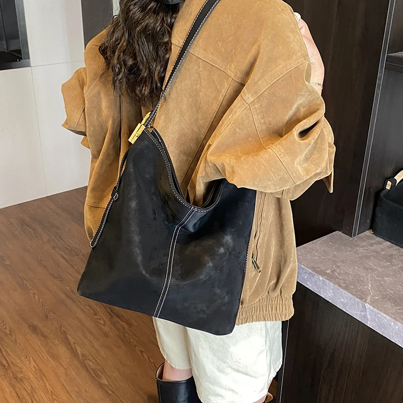 Autumn and Winter Niche n InsStyle Suede Retro Simple Bucket Bag Light Versatile Shoulder Underarm 1783QX 251216