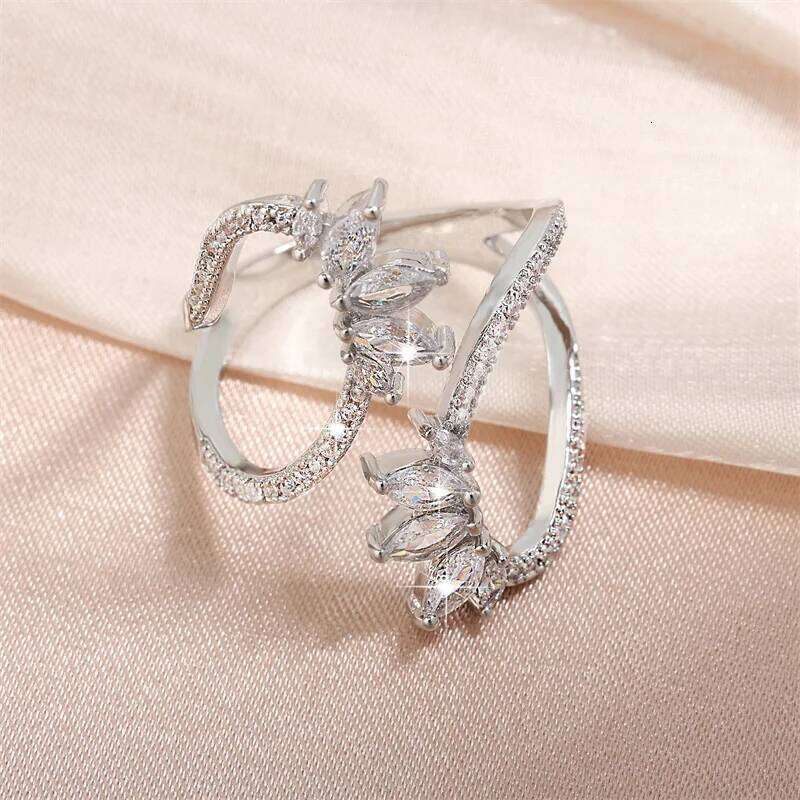 ZAKOL Cute White Geometric Zirconia Leaf Open Adjustable Rings for Women Party Jewelry 2023 New