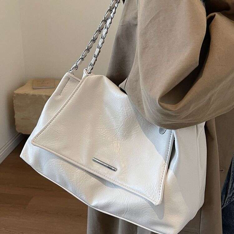 Fashionable Unisex Travel Companion Durable & Spacious Multi-Purpose Backpack Style Satchel