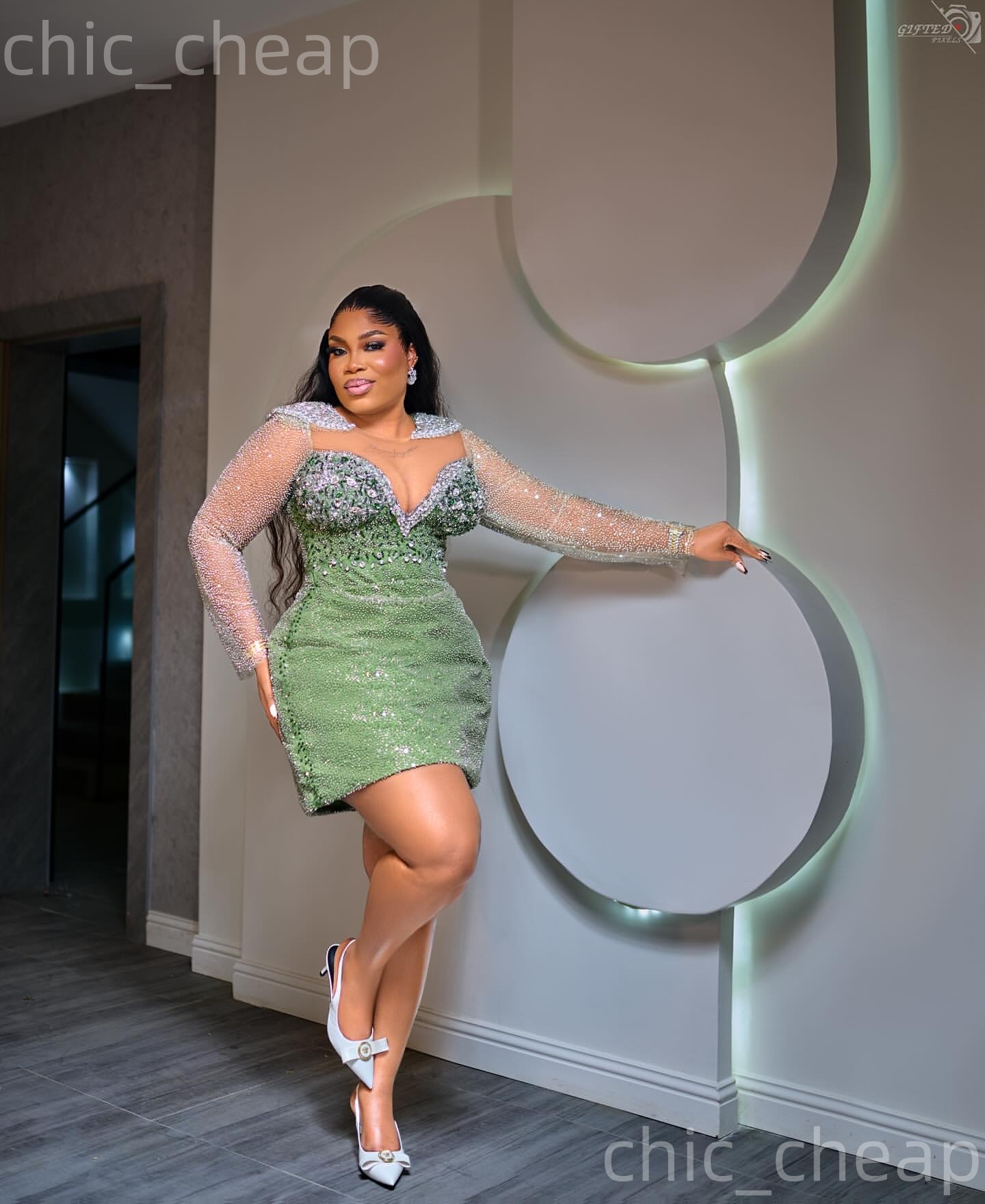 Chic Olive Green Sheath 2026 Cocktail Dress Beaded Crystals Sequined Short Mini Graduation Homecoming Dresses For Special Occasions Sweetheart Gowns