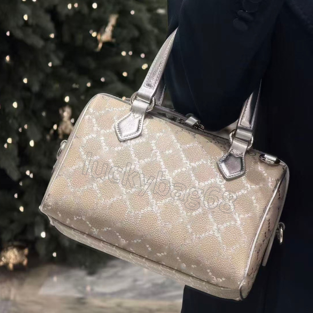 Designer Emblems Small Boston Bag Silver Soft 30cm Pillow Bag Crossbody Shoulder Bag Metallic Silver Patent Leather Handbag Travel Bag Lady Underarm Bag Purse Top