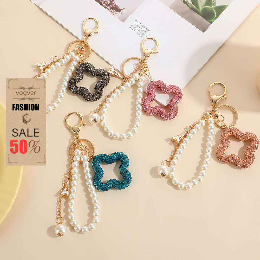 Women's Keychain Ornament Hanging Chain metal keyring key wallet Exquisite Pearl Inlaid Diamond Bag Geometric Keychain Pendant red bule