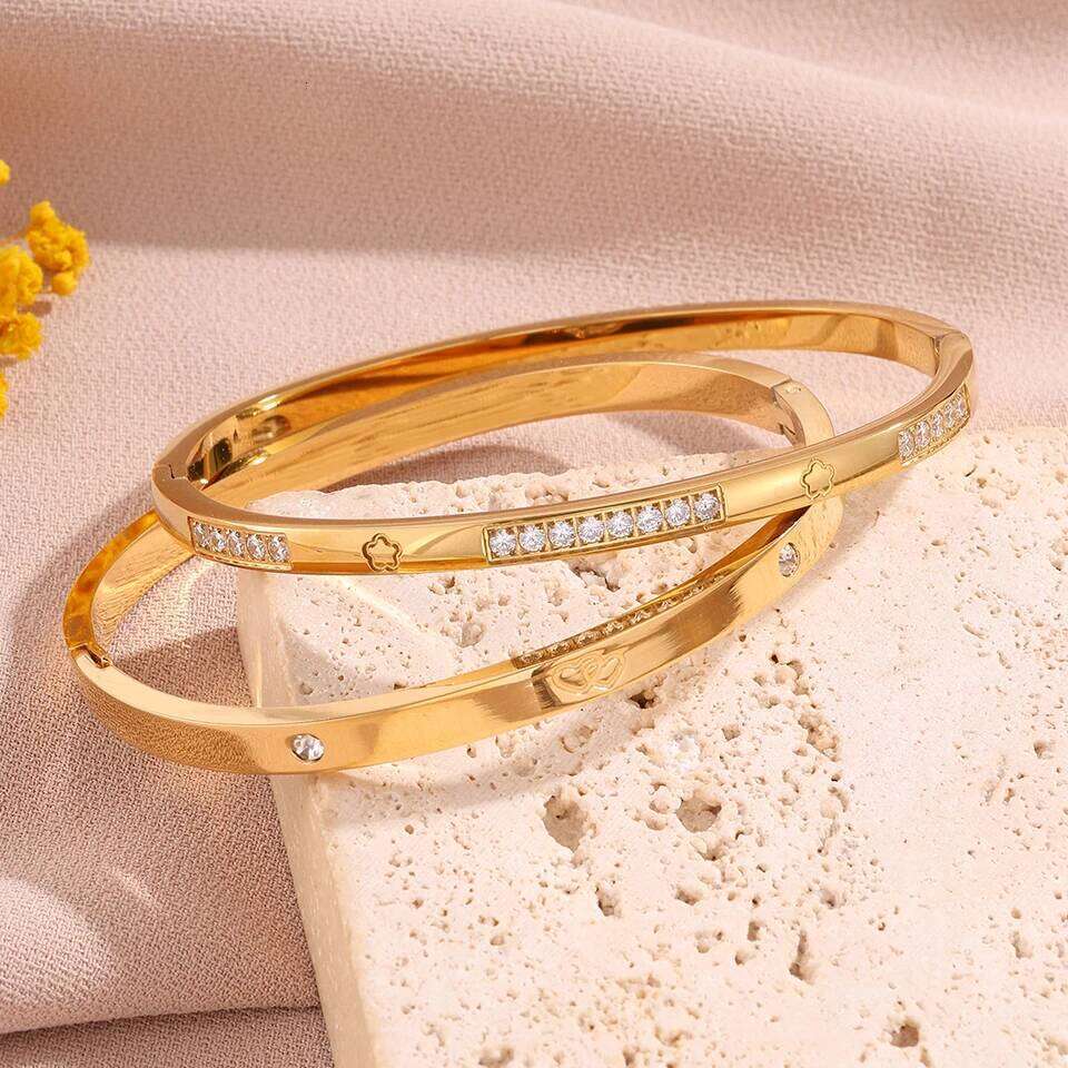 ZAKOL 4Pcs Stainless Steel Zircon Inlaid Bracelets for Women Exquisite Heart Flowers Minimalist Waterproof Stacked Bracelet Gift