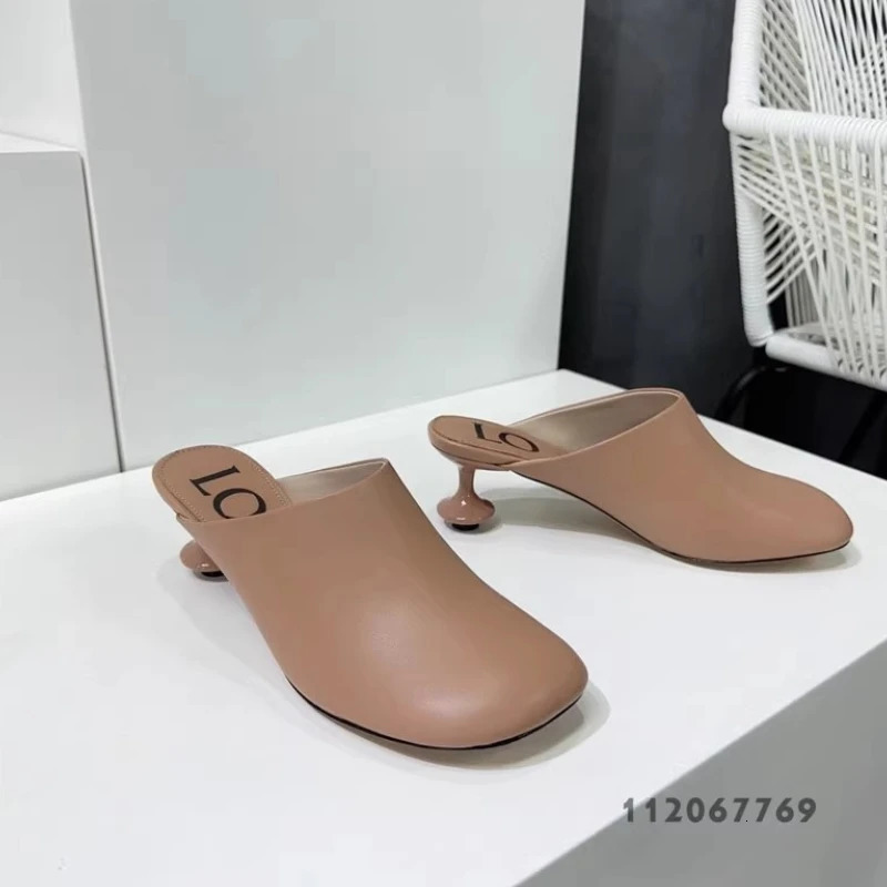 White Sheepskin Square Head Womens Slipper Baotou Textured Elegant Casual Simple Sense of Classic Wine Glass Heels 251222