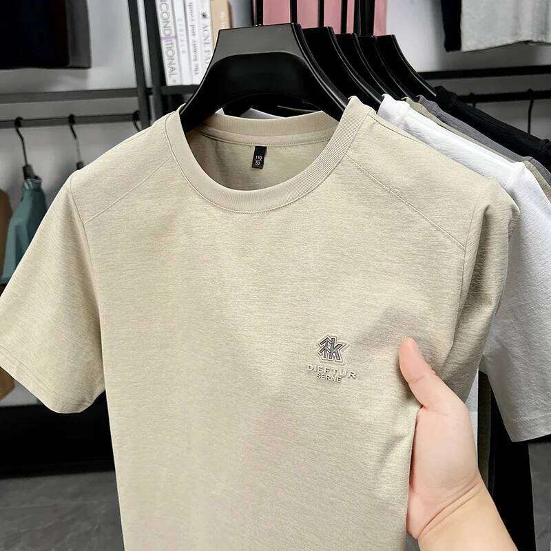 2025 New Men's Korean Style Fashion Badge Short Sleeved Sleeve Round Neck T-Shirt Casual And Comfortable Summer Versatile Top