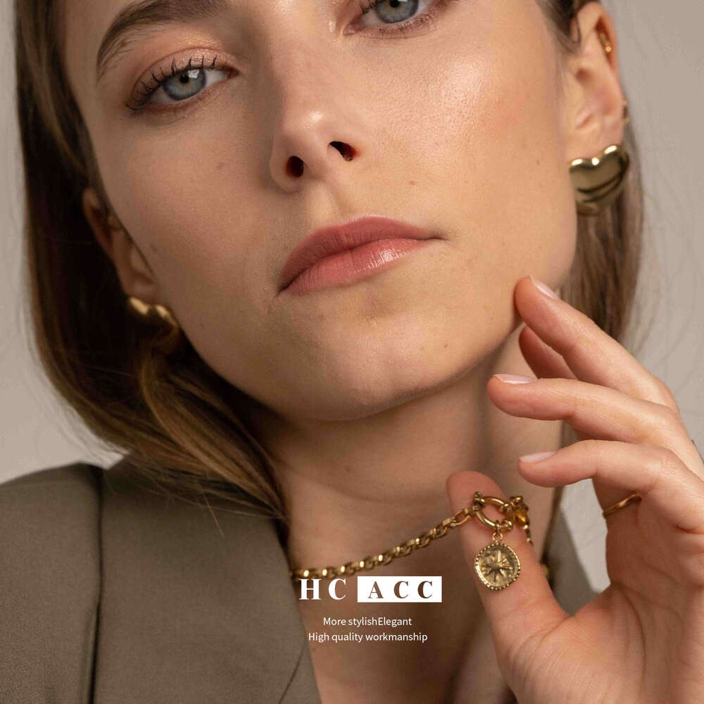 Fashion New Irregular Copper Gold-Plated Design Niche High-End Light Luxury Pendant Necklace