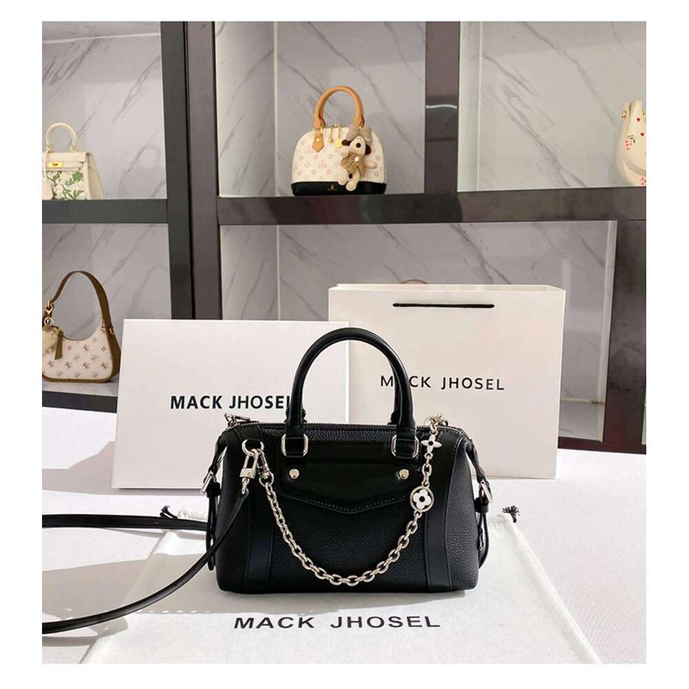 Vintage Handheld Boston Bag With Soft Leather Delicate Chain Design Women S Popular And Chic Pillow Handbag LEMON KOKO