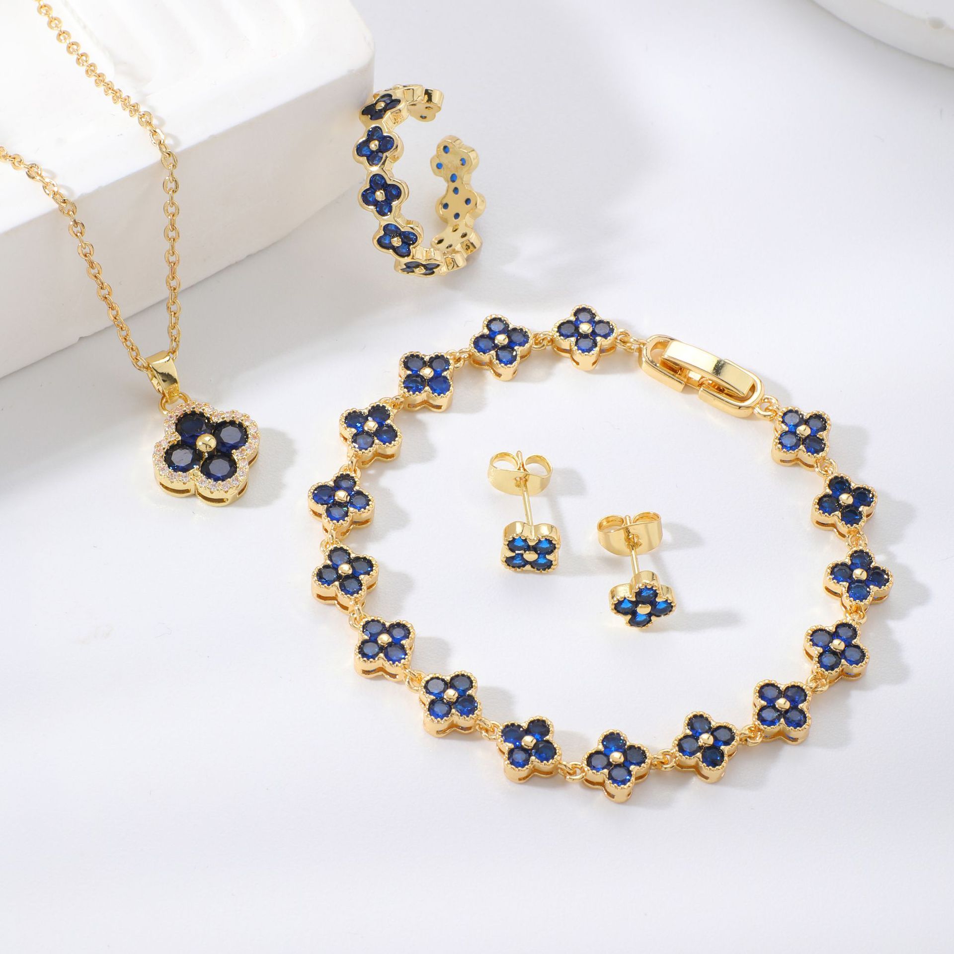 High-End Colorful Bracelet Four-Leaf Clover Bangle Luxury Jewelry For Women Moissanite Chain Copper Inlaid Zircon Earrings Necklace Bracelet Ring Jewe