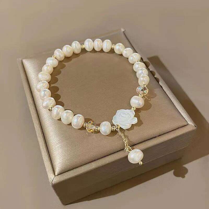 Korean Fashion Natural Pearl Flower Bracelet for Women High Quality Crystal Bangles Luxury Jewelry Accessories 25H1229