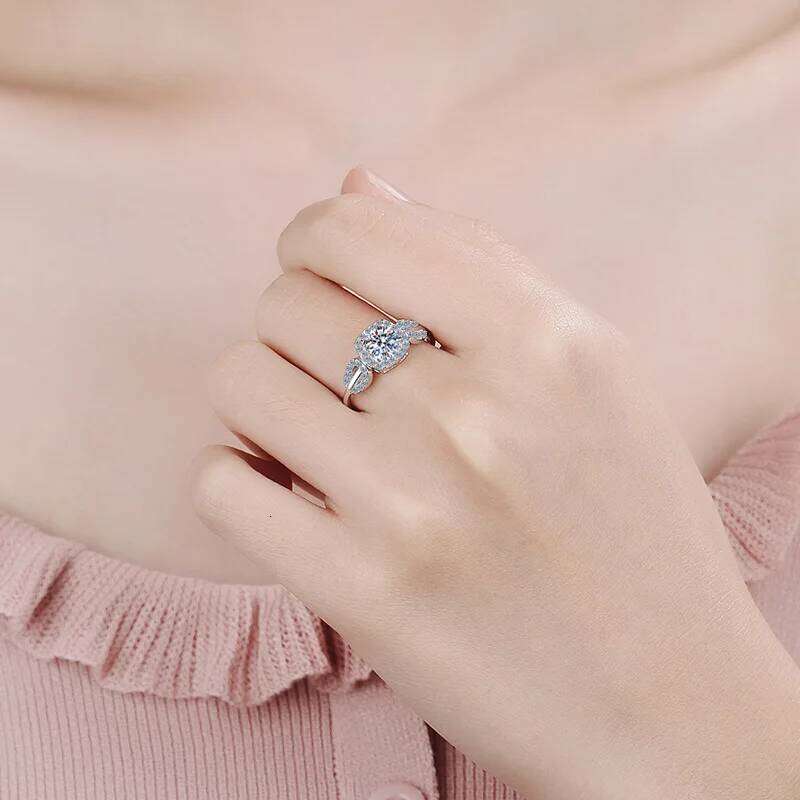 18K gold inlaid women's moissanite leaf shaped pt950 platinum diamond meson light luxury style high-end ring fb3