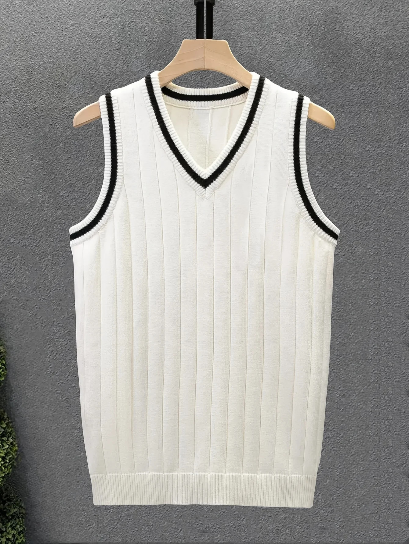 LVLAEA Old Money Men Ribbed Striped Decoration Autumn Fall Tank Top Sleeveless Vneck Casual Warm Knitted Sweater Vest for 251225