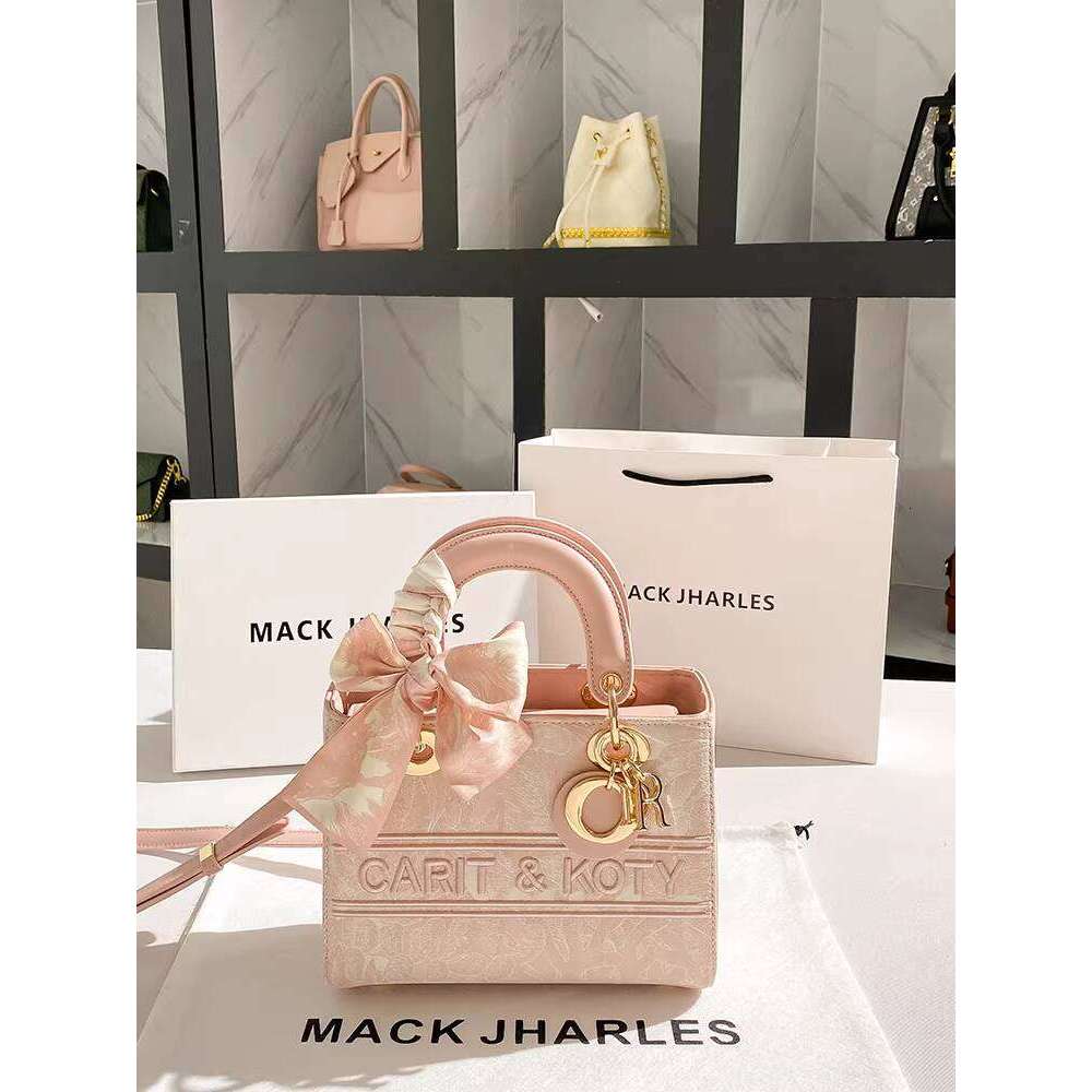 MACK JHARLES This Year's Trend Embroidered Princess Diana Bag Women's 2025 Autumn New High-end Handbag