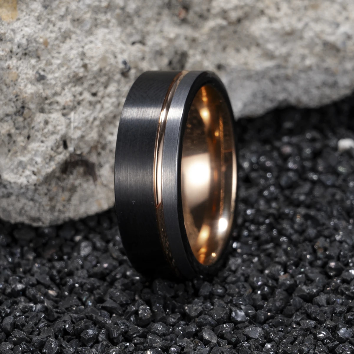 Tungsten Carbide Rings Men Women 8mm Classic Fashion Rose Golden Fluted Hammered Wedding Rings for Couples Dating Anniversary 251224