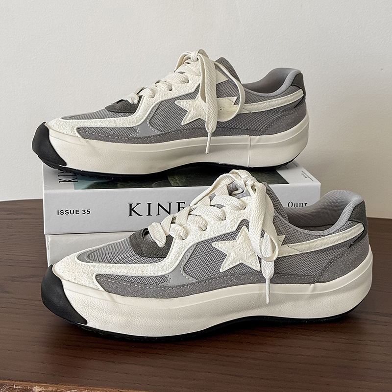 2026 New Design Mens Fashion Breathable Youth Trend Thick Sole Sneakers Versatile Retro Low Top Casual Shoes Free Shipping Hot Sale