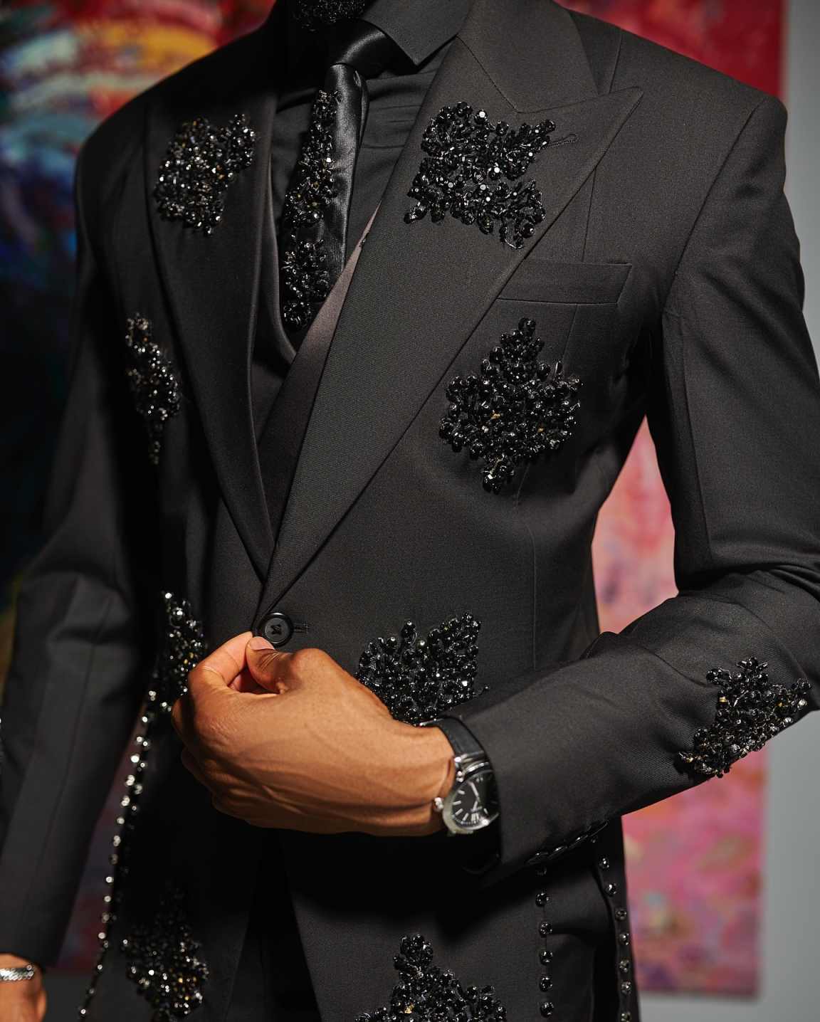 Luxuly Groom Wedding Tuxedos 2 Pieces Slim Fit Jacket Pants Peak Lapel Jewelry Rhinestone Formal Prom Men Suits Customized