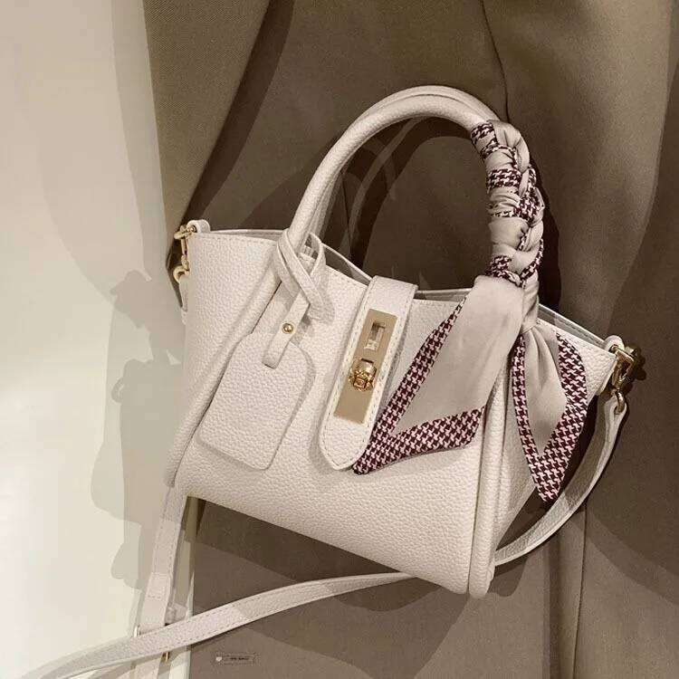 Nan Feng Paris Encounter Tote For Women New Handbag High End Commuter Shoulder And Crossbody Bag MOMOTU