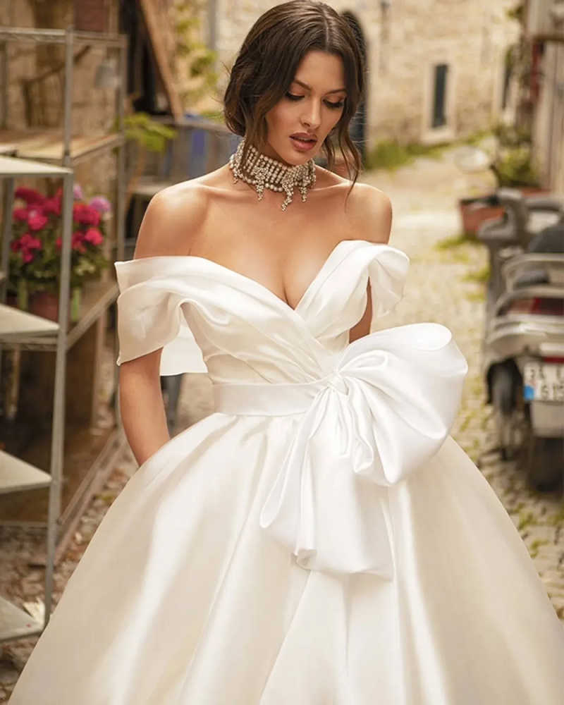 Elegant Ivory Satin Wedding Dress V Neck Off the Shoulder Bow Bridal Gowns A line Floor Length Robe De Customized