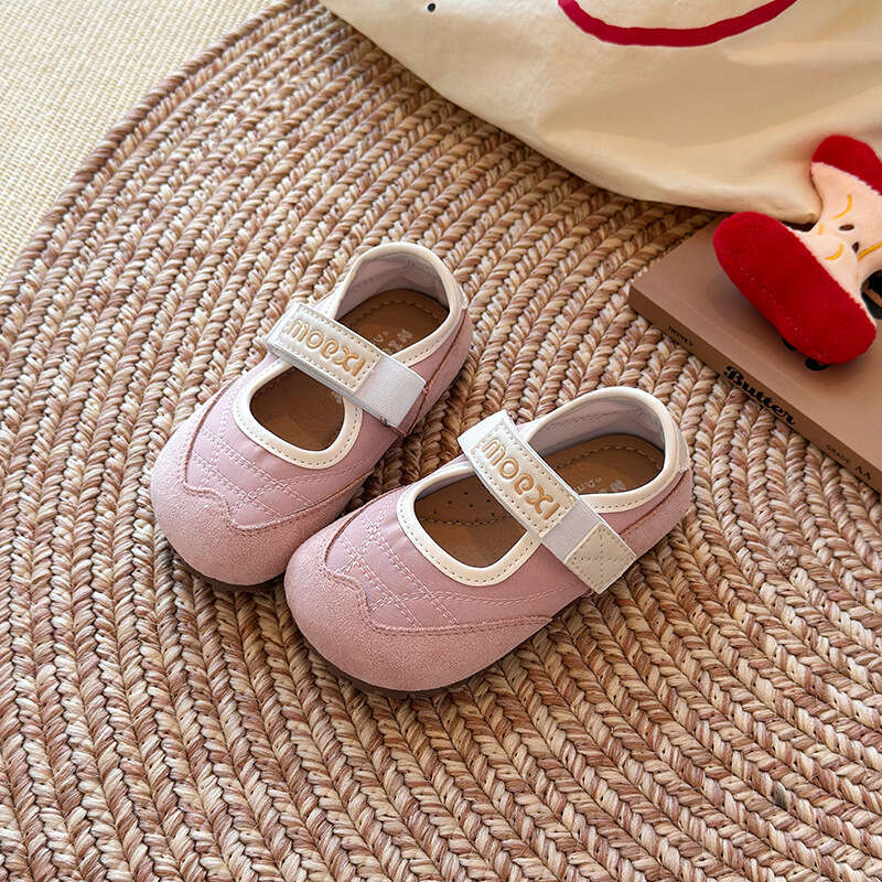 INS Shallow Mouth German Training 2025 Autumn New Korean Style Girls' Casual Sports Soft Sole Mary Jane Forrest Gump Shoes