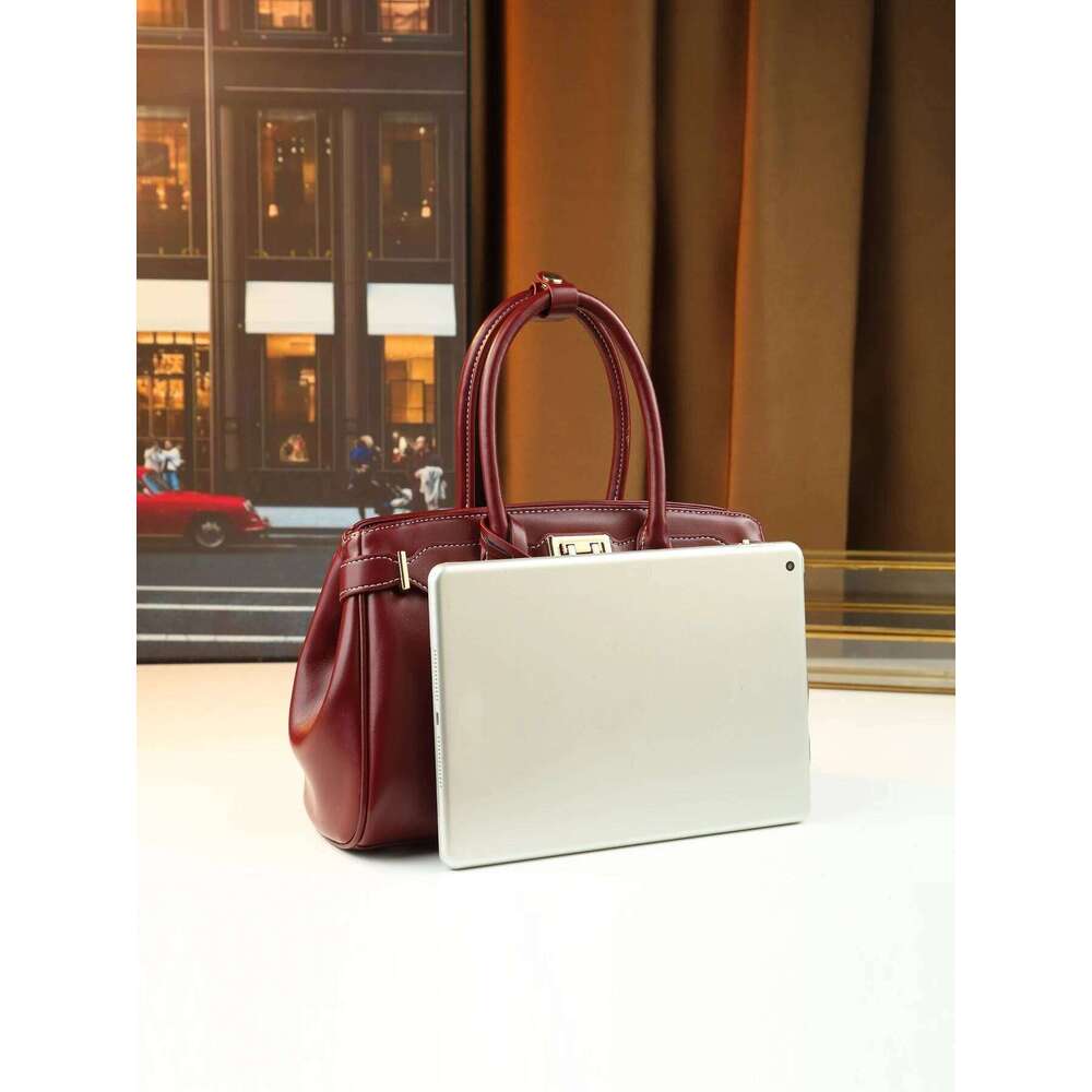 Foreign Style High End Soft Leather Platinum Fashionable Commuter Women S Portable Shoulder Tote Bag LEMON KOKO