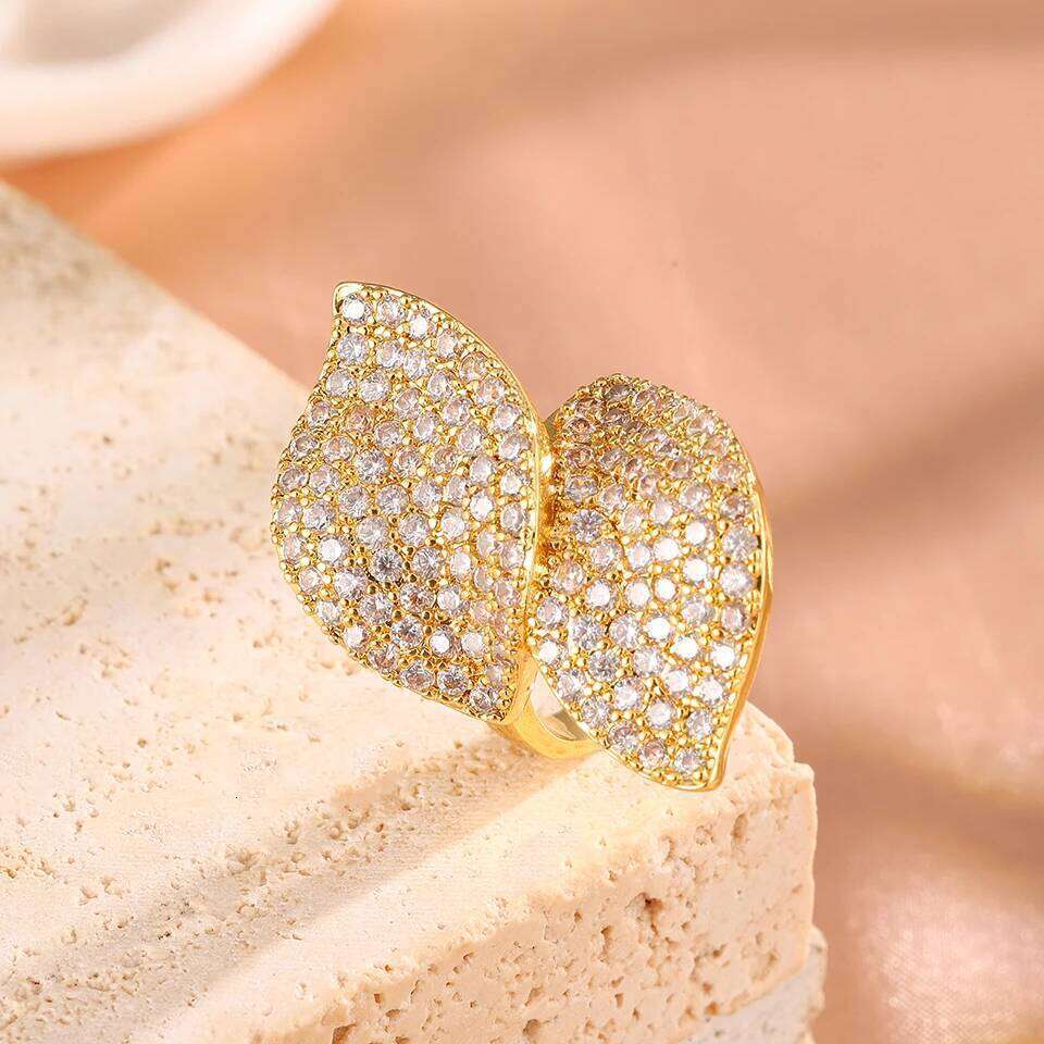 ZAKOL Fashion Shiny Zirconia Leaf Adjustable Opening Ring Elegant Gorgeous Crystal Female Engagement Wedding Jewelry