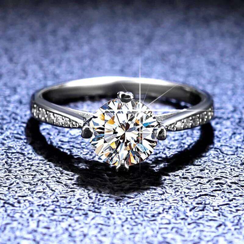 18K gold inlaid T home Moissanite PT950 platinum women's classic elegant four claw crown proposal VVS1 clarity ring cb0