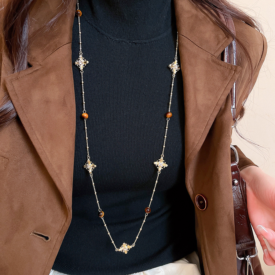 Inlaid Diamond Tiger Eye Stone Cross Necklace Melad Vintage Style Niche Sweater Light Luxury High-end Neck Chain for Women