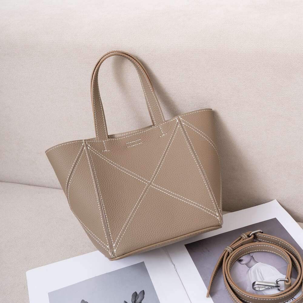Luxury Shoulder Bags Totes Hobo Cross Border Fashion Handheld Genuine Leather Women S TOGO Top Layer Cowhide Basket Casual Mother Daughter Crossbody B