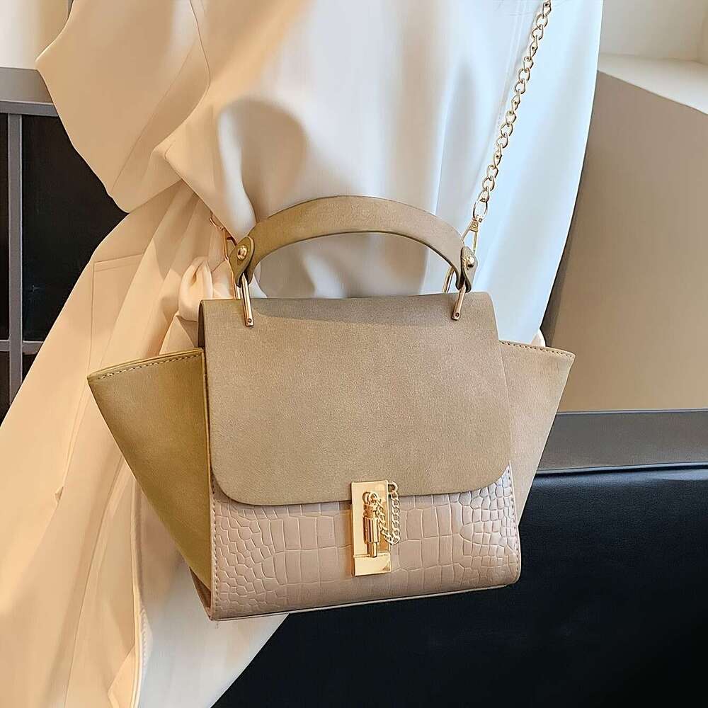 JINXIANGGUO A Simple Solid Color Handbag With Accents And Metal Chain Versatile For Women As A Crossbody Bag