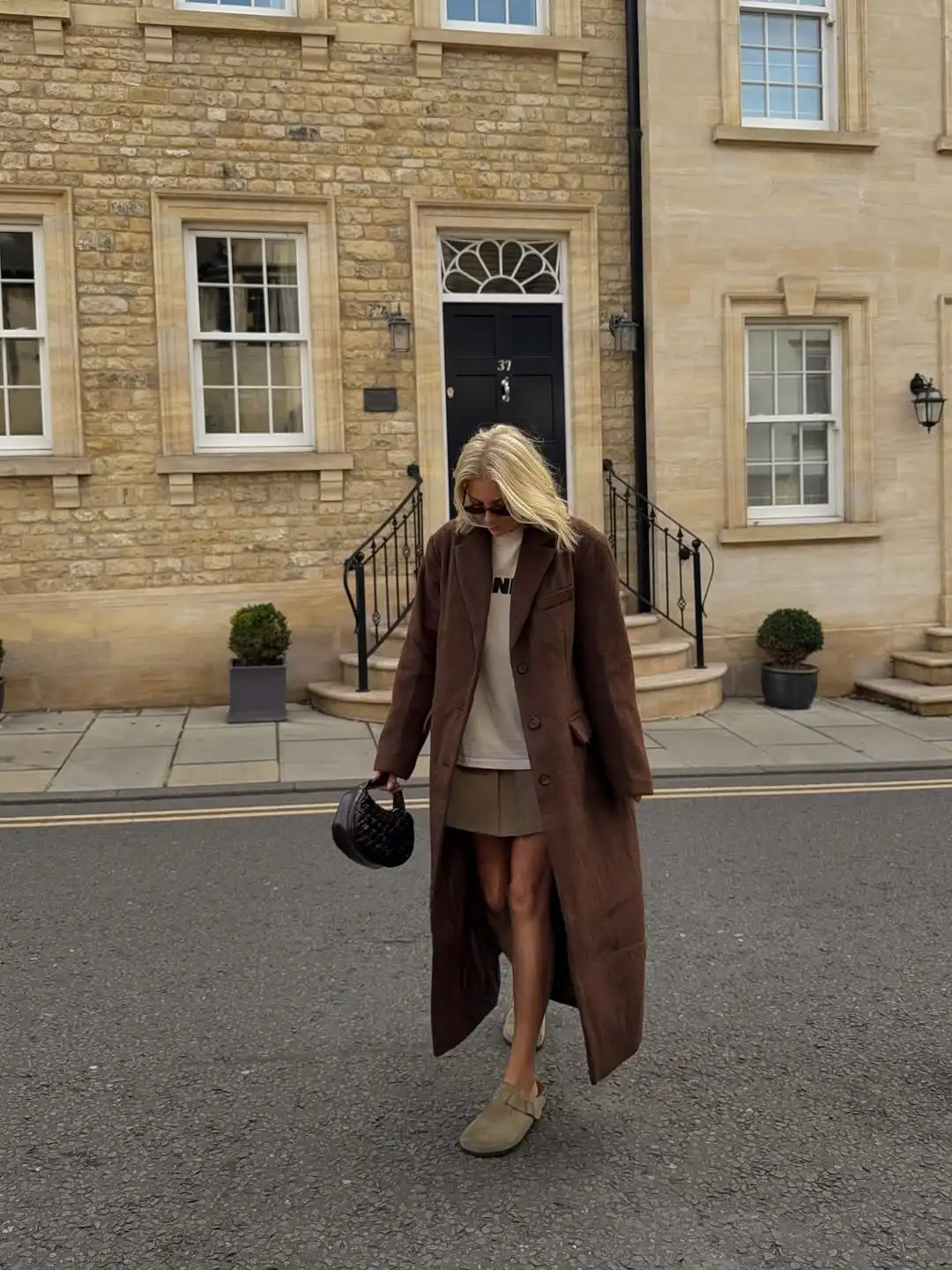 Women Brown Lapel Woolen Overcoat Casual Full Sleeve Single Breasted Loose Pockets Coat 2025 Autumn Lady Commute Outerwear 251216