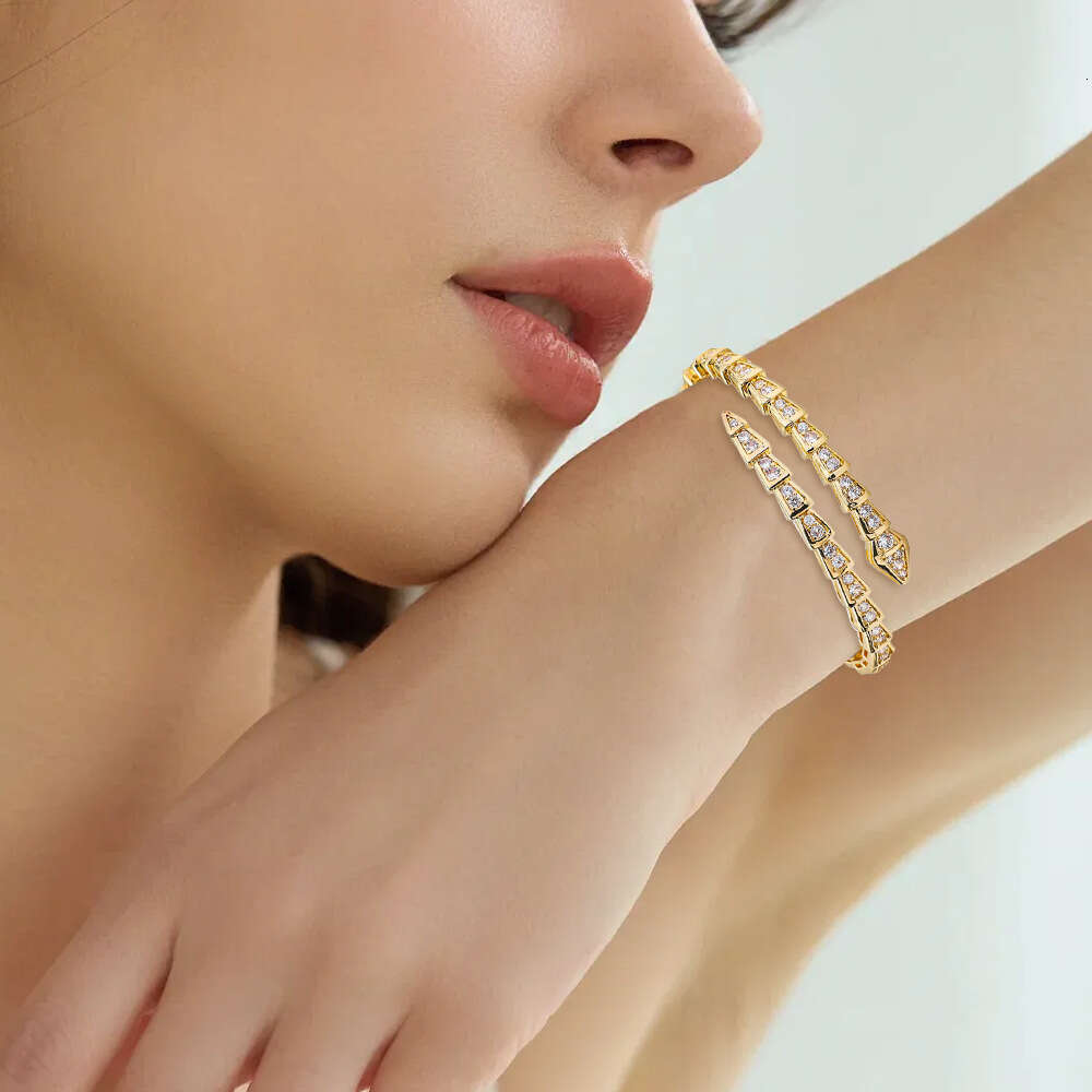 Micro Zirconia Snake Full Diamond Copper Gold-Plated Bracelet Fashion Bangle Stud Bracelet Jewelry design sense luxury Copper Gold-Plated Bracelet