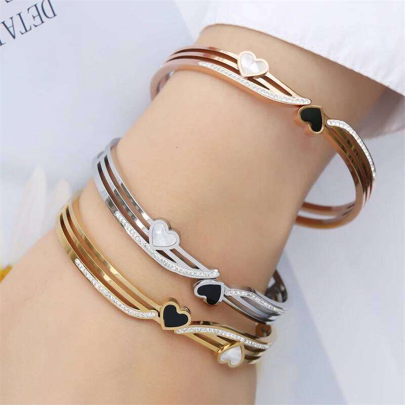 ZAKOL New Trendy Black Shell Heart Stainless Steel Bracelet for Women Exquisite Waterproof Jewelry Gift
