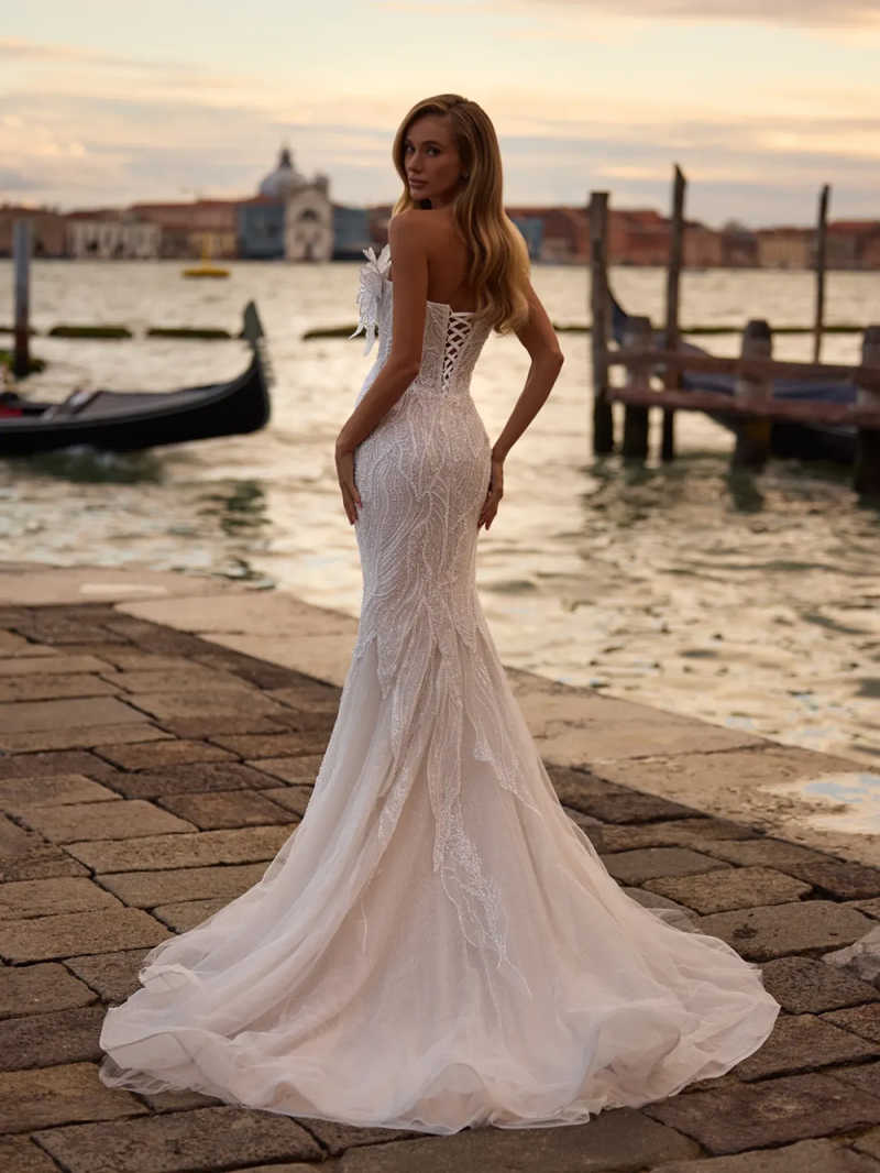 Feathers Luxurious Wedding Dress 2025 Custom Made Women Birthday Engagement Gowns Pearl Crystals Mermaid Long Celebrity Dresses