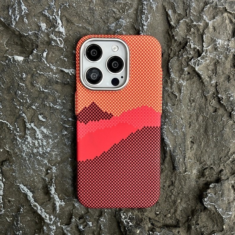 Glow-in-the-Dark Kevlar Texture Compatible with iPhone 16 Magnetic Charging Phone Carbon Fiber Apple 15 Full Coverage Hard Case
