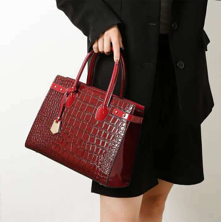 Pantent Leather Messenger Bags Crocodile Female Crossbody Shoulder Hand Bags For Women High Quality Ladies Handbags LEMON KOKO