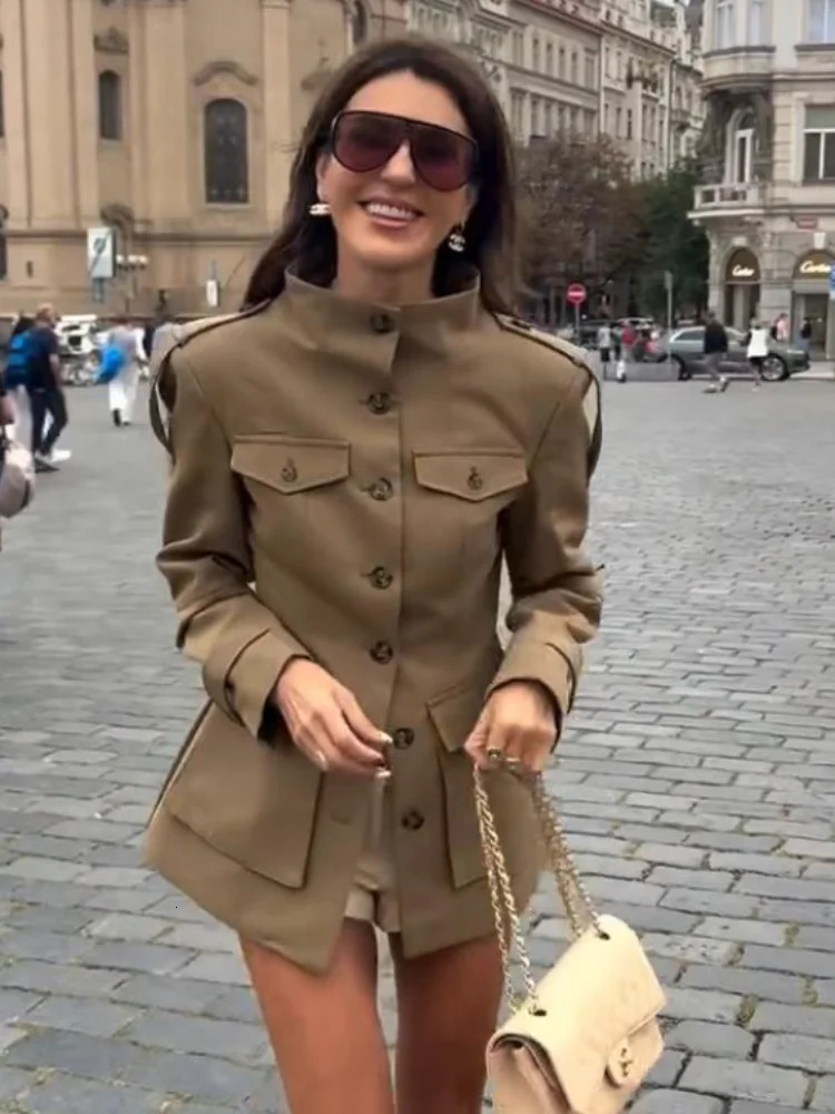 Strap Flap Pocketed Stand Collar Jacket Tailored Fit Buttoned 2025 Autumn Edgy Chic Women Outerwear Fashion Elegant Lady Coat 251225