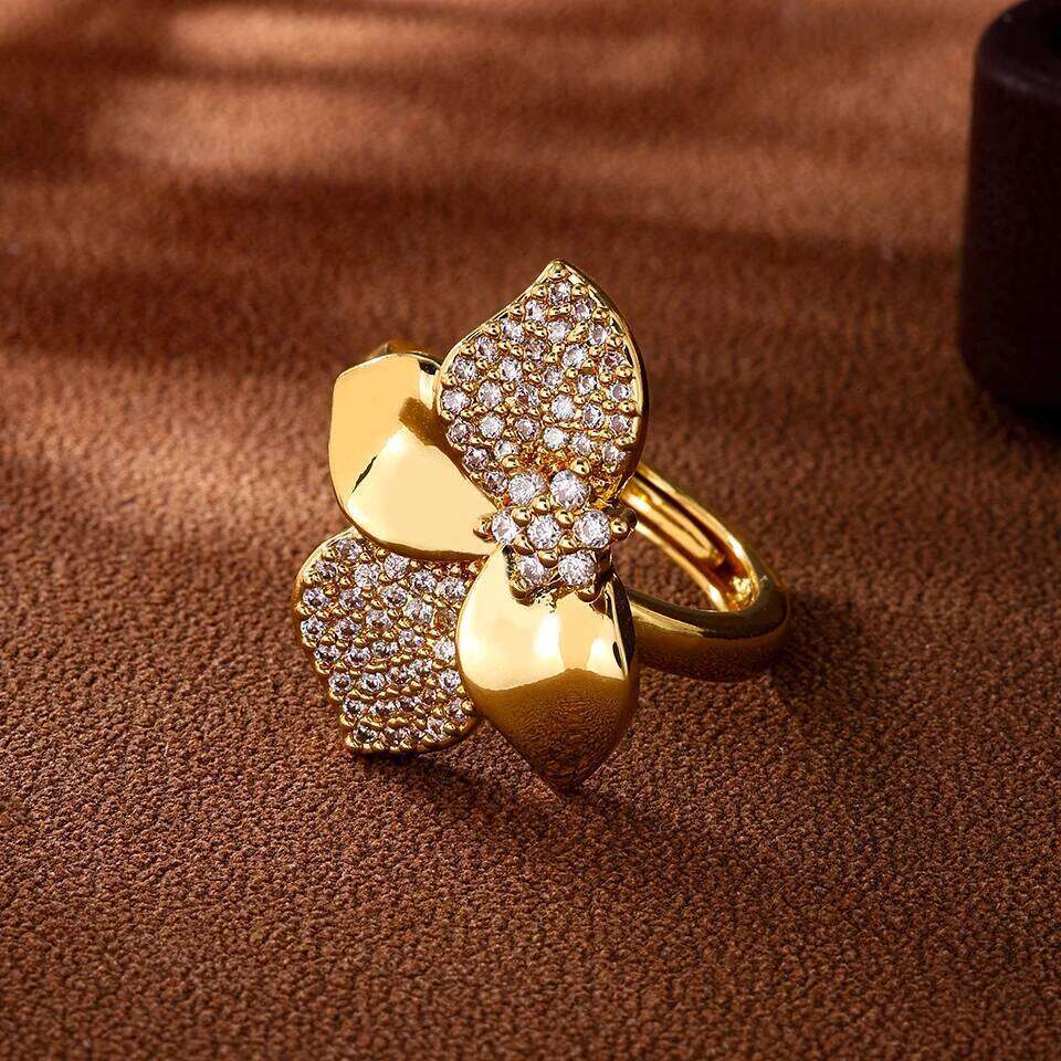 ZAKOL Brand Niche Design Crystal Zircon Leaves Flower Petals Open Rings for Women Exquisite Engagement Party Jewelry