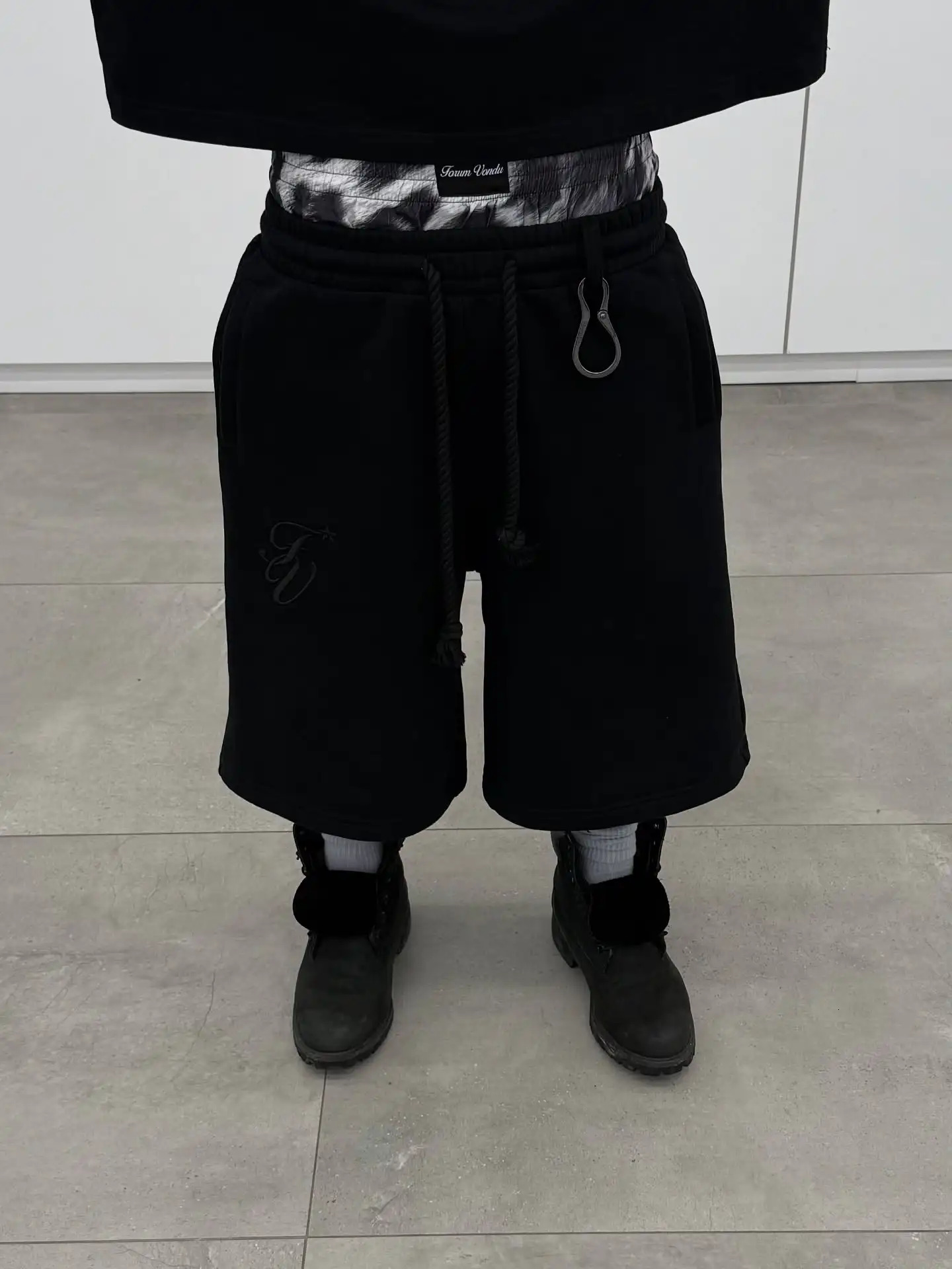 American Streetwear Retro Shorts Y2K Jeans for Mens and Womans Hip Hop Embroidery Baggy Shorts Mid Waist Fashion Pants Clothing 251223