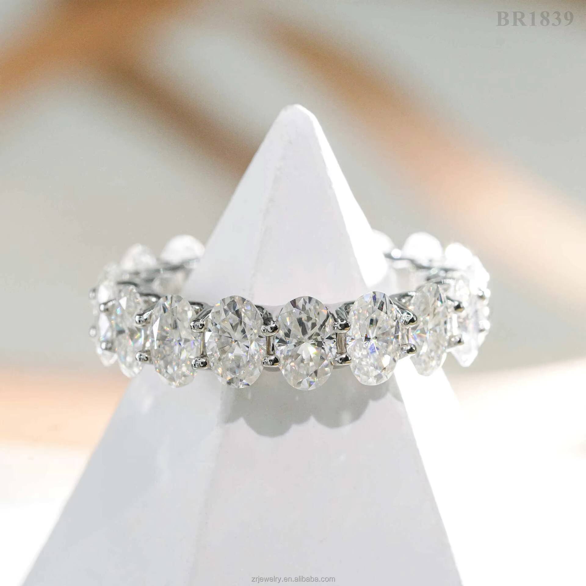 Fine Jewelry S925 Moissanite Eternity Band Ring Oval Cut Wholesale 14K 18K Gold Plated Moissanite Ring