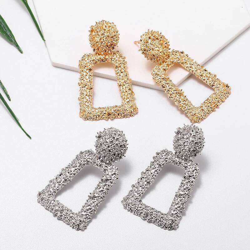 2023 Vintage Large for Women Statement Geometric Metal Pendant Earrings Trend Fashion Jewelry C251227