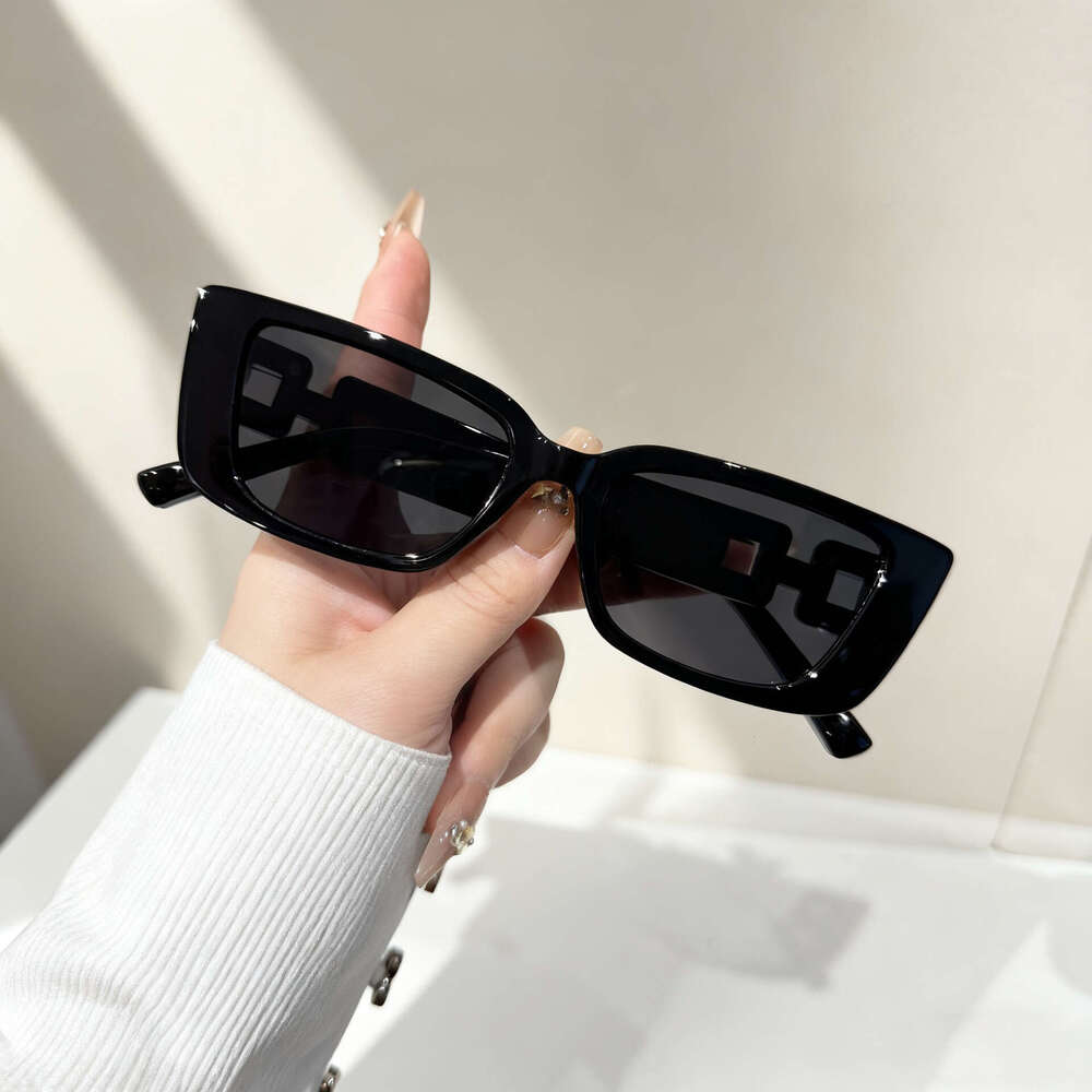 Fashion Rectangle Sunglasses Women Brand Vintage Small Frame Sun Glasses Ladies Classic Black Square Eyeglasses Liuyuemoshang