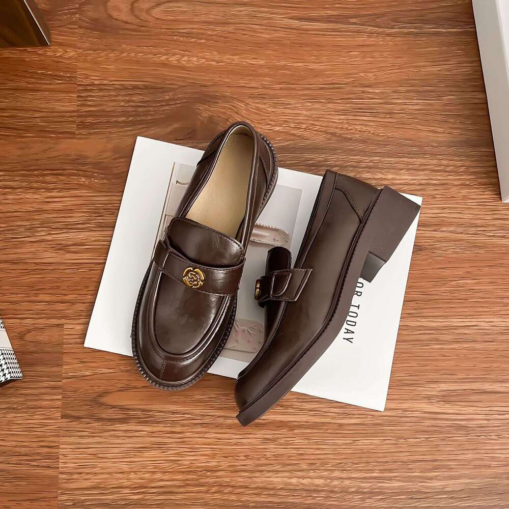 2025 Spring New Loafers Retro Camellia Strap French Small Leather Women's Internet Celebrity Style Shoes