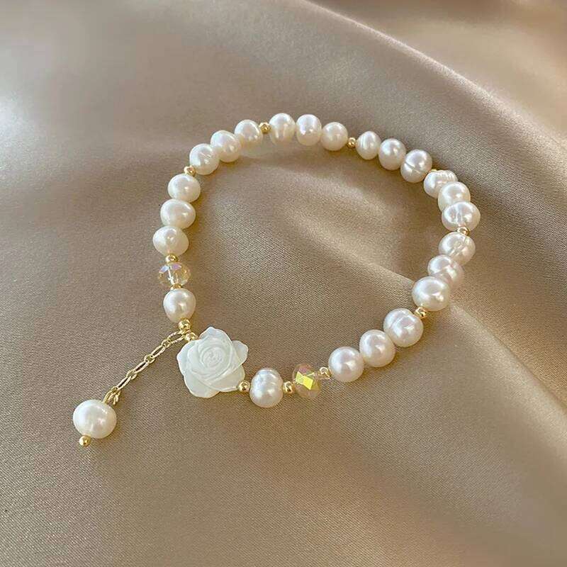 Korean Fashion Natural Pearl Flower Bracelet for Women High Quality Crystal Bangles Luxury Jewelry Accessories 25H1229