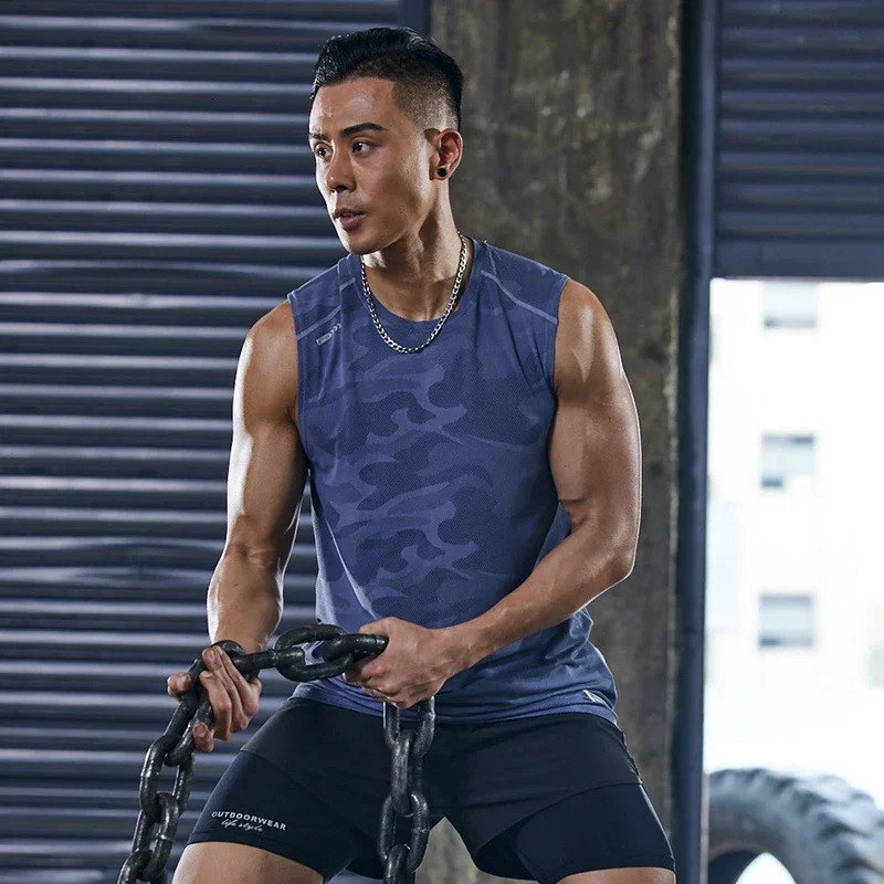 Gym Clothes Men Sport Suits Running Sets Compression Fitness Tshirts Quick Drying Sportswear Jogger VestShorts 251219