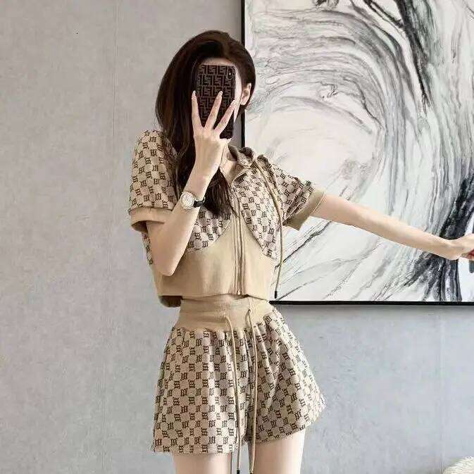 Korean Fashion Geometry Printed Khaki Two Piece Sets Summer Short Sleeve Hooded Jacket Drawstring Shorts Streetwear Tracksuits